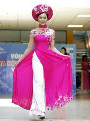 HISTOIRE D'AO DAI  ( Tenue traditionelle du Vietnam)